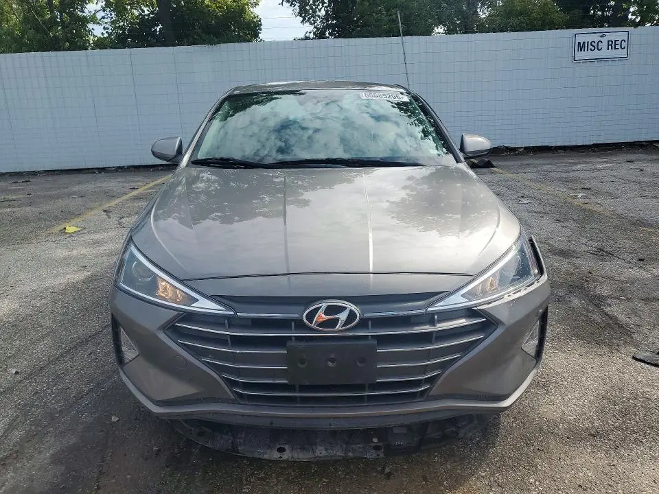 2020 HYUNDAI ELANTRA SE  