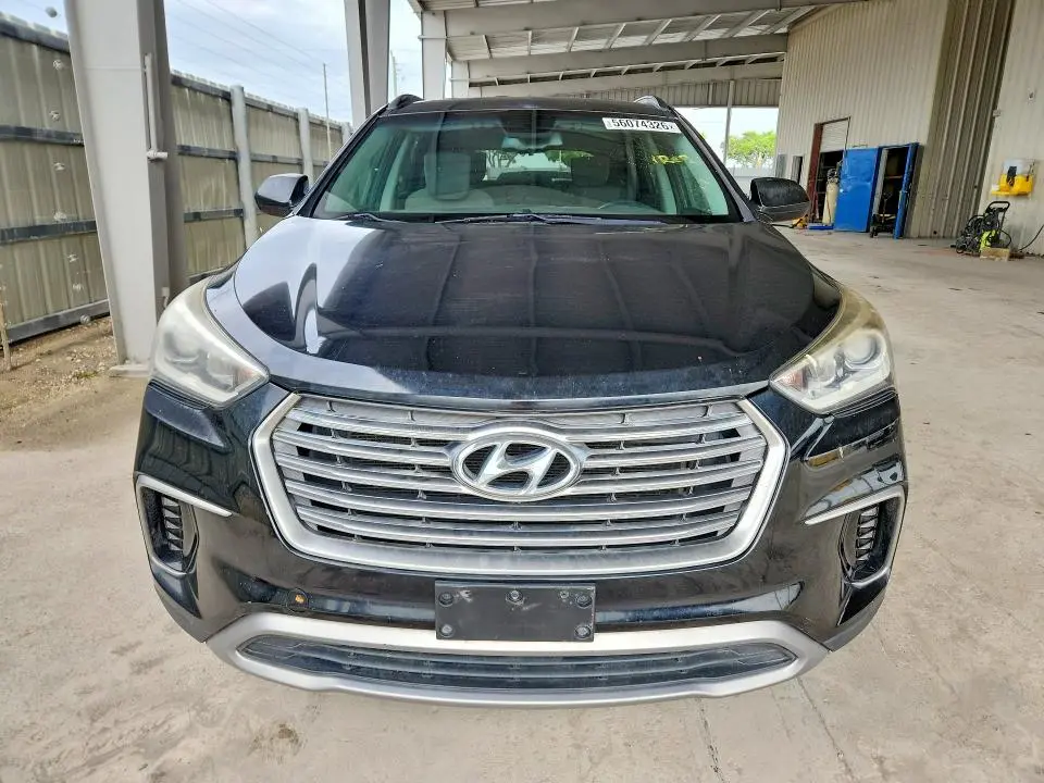 2018 HYUNDAI SANTA FE SE  
