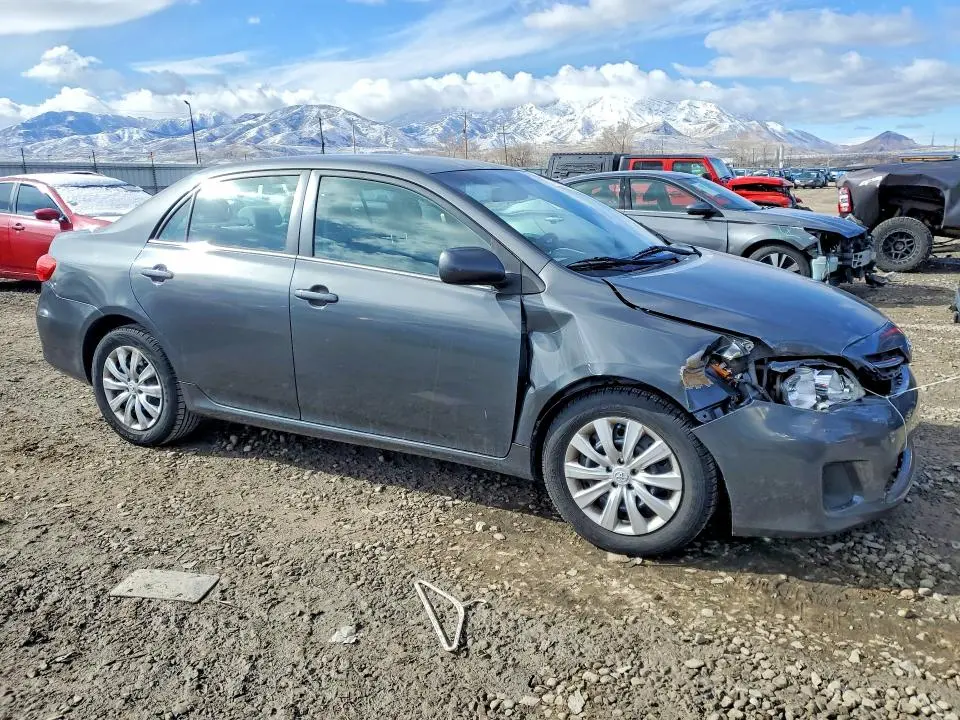 2013 TOYOTA COROLLA LE  