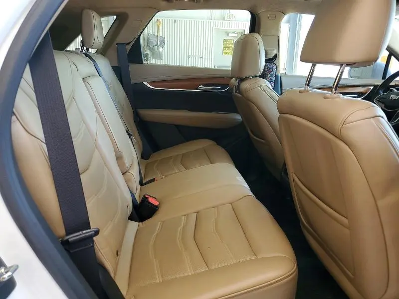2017 CADILLAC XT5 PLATINUM  