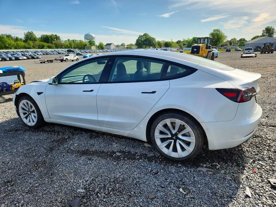 2022 TESLA MODEL 3   