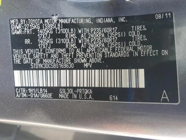 2011 TOYOTA SIENNA XLE  