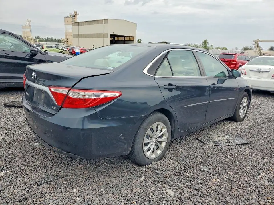 2016 TOYOTA CAMRY LE  