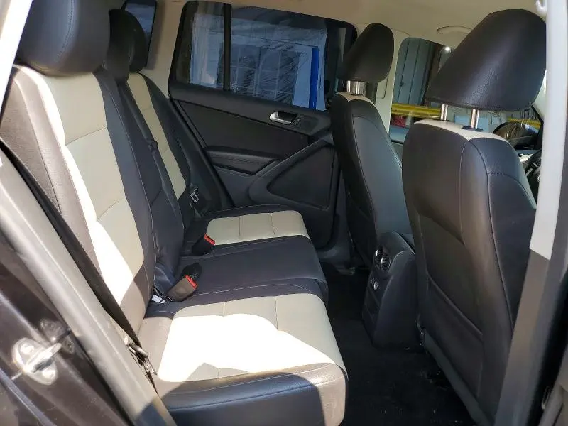 2017 VOLKSWAGEN TIGUAN S  