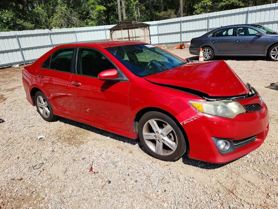 2013 TOYOTA CAMRY SE  