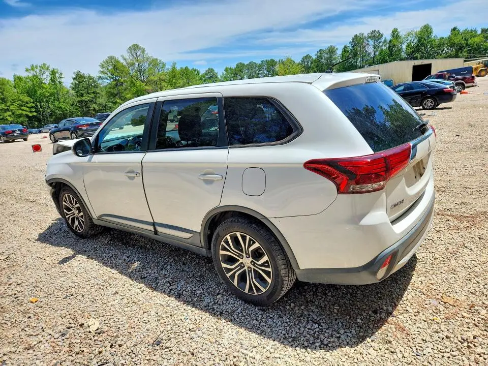 2016 MITSUBISHI OUTLANDER SE  