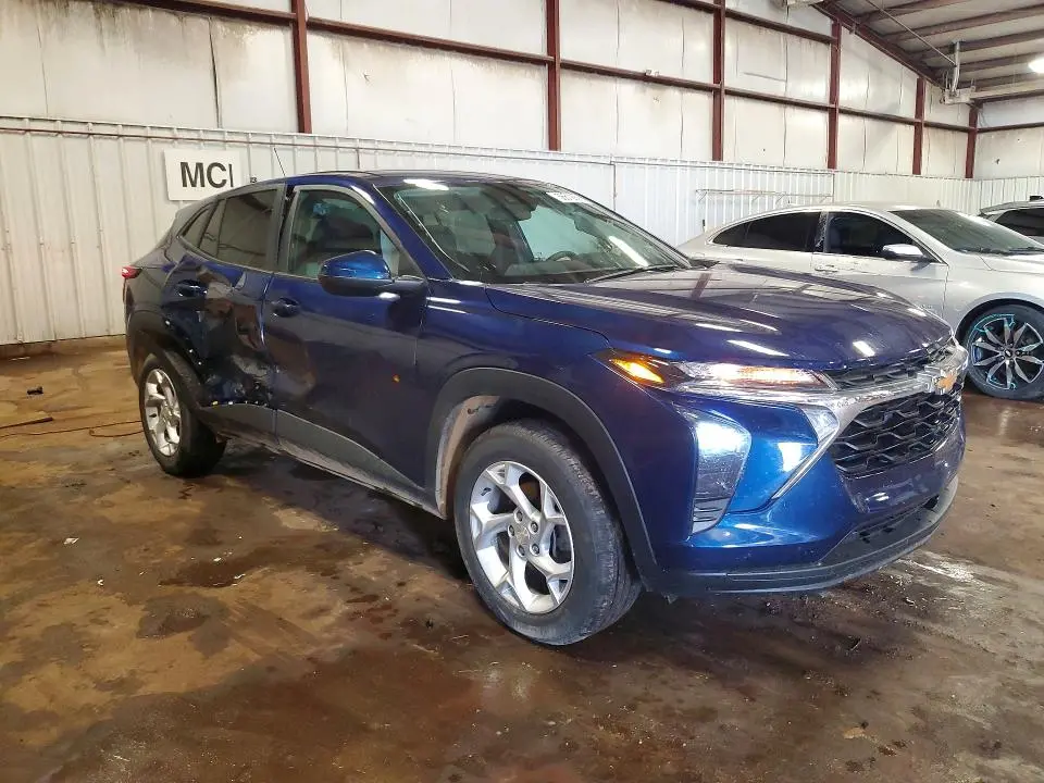 2024 CHEVROLET TRAX LS  