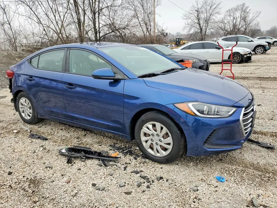 2018 HYUNDAI ELANTRA SE  