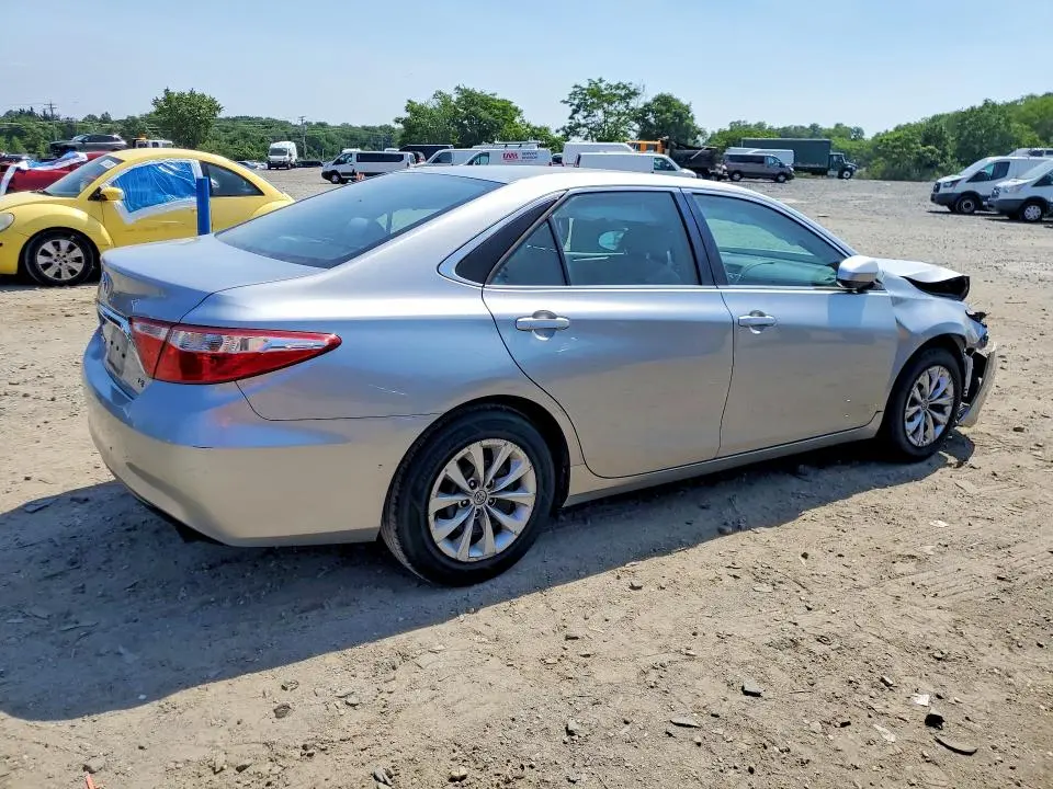 2015 TOYOTA CAMRY DELUXE  