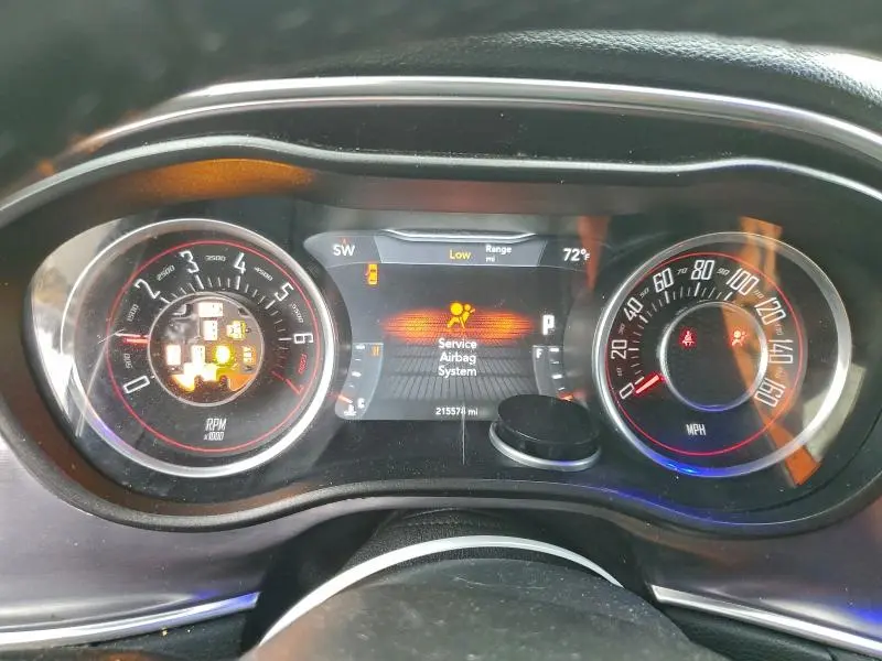 2015 DODGE CHALLENGER SXT  