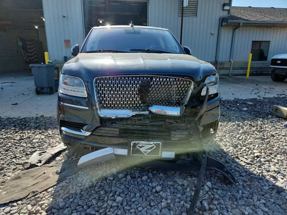 2021 LINCOLN NAVIGATOR BLACK LABEL  