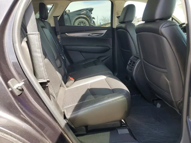 2017 CADILLAC XT5   