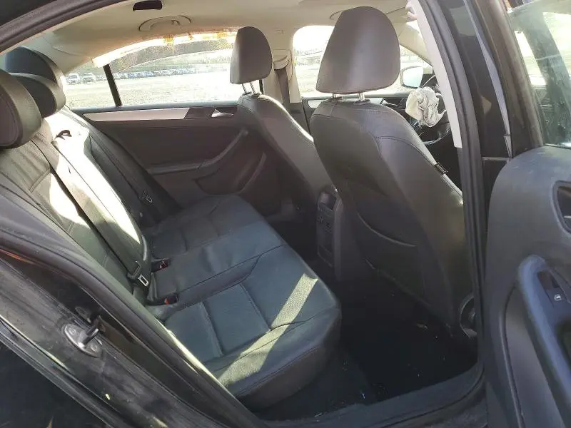 2011 VOLKSWAGEN JETTA SEL  