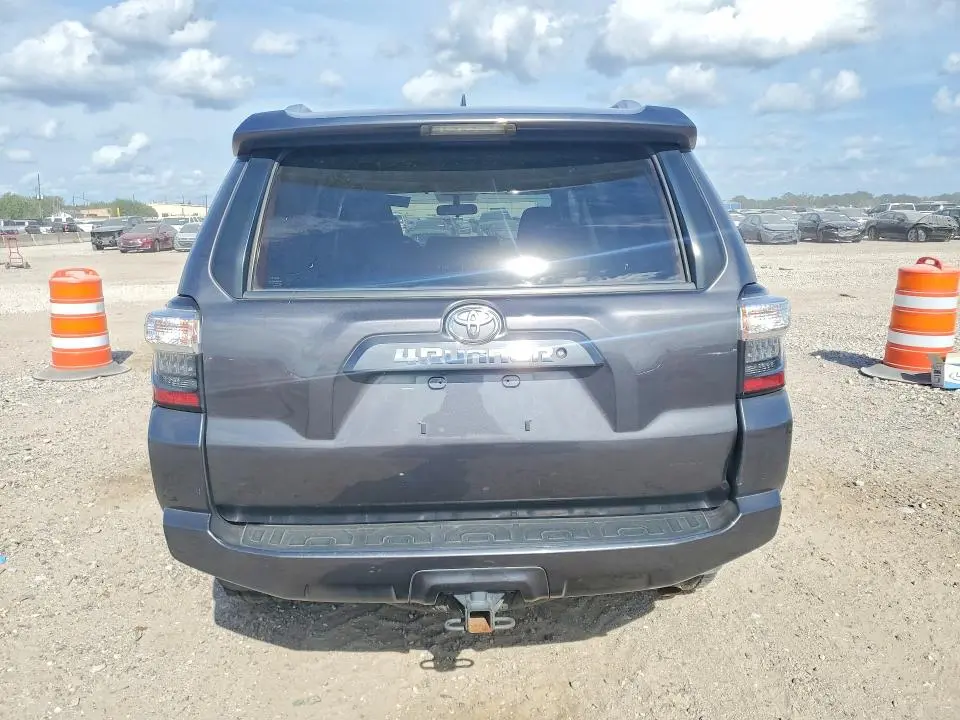 2018 TOYOTA 4RUNNER SR5  
