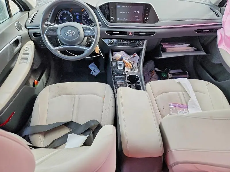 2022 HYUNDAI SONATA SE  