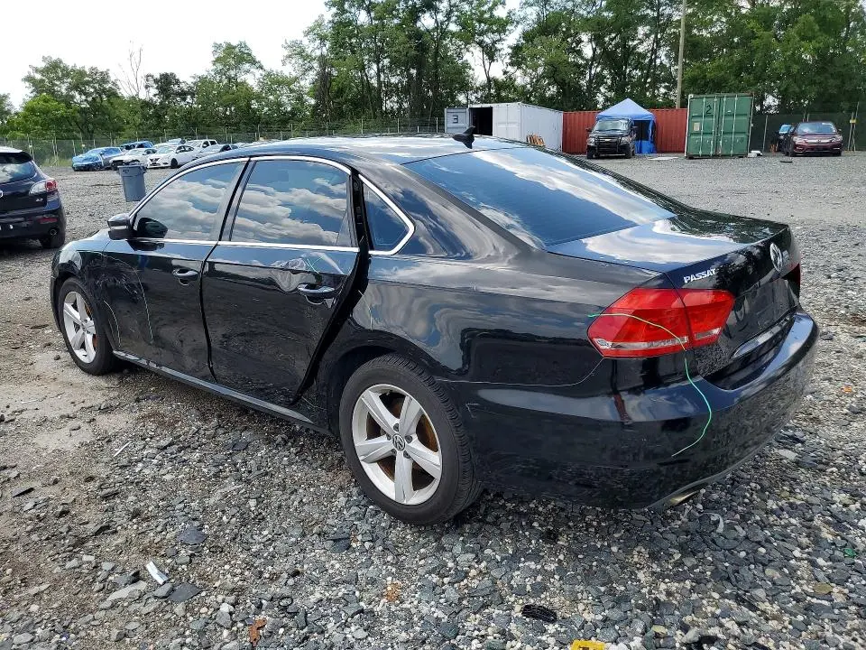 2013 VOLKSWAGEN PASSAT SE  