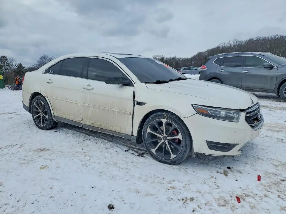 2015 FORD TAURUS SEL  