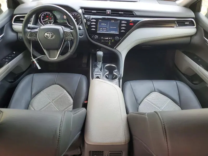 2018 TOYOTA CAMRY XLE  