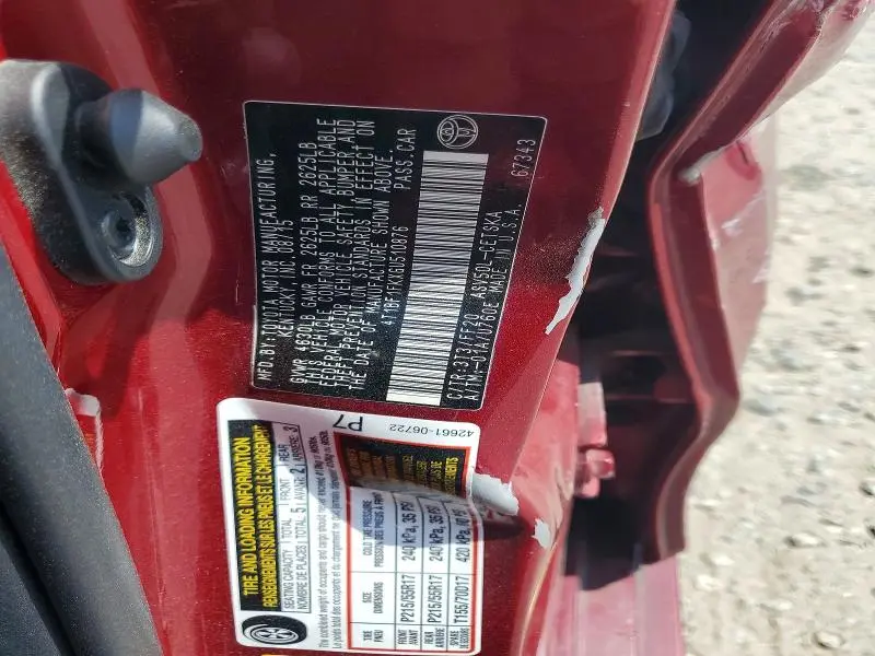 2016 TOYOTA CAMRY SE  