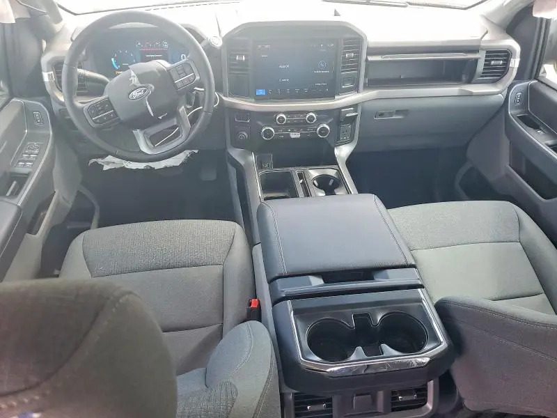 2025 FORD F150 XLT  
