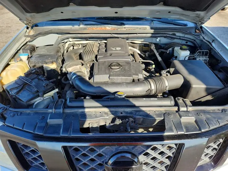 2013 NISSAN FRONTIER SV  