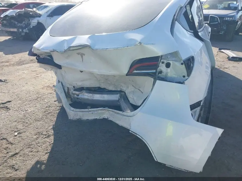 2023 TESLA MODEL Y AWD/LONG RANGE DUAL MOTOR ALL-WHEEL DRIVE