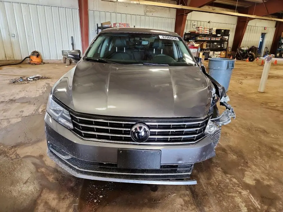2019 VOLKSWAGEN PASSAT WOLFSBURG  