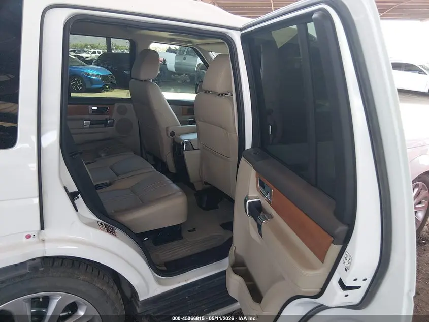 2015 LAND ROVER LR4  
