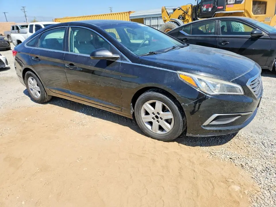 2017 HYUNDAI SONATA SE  