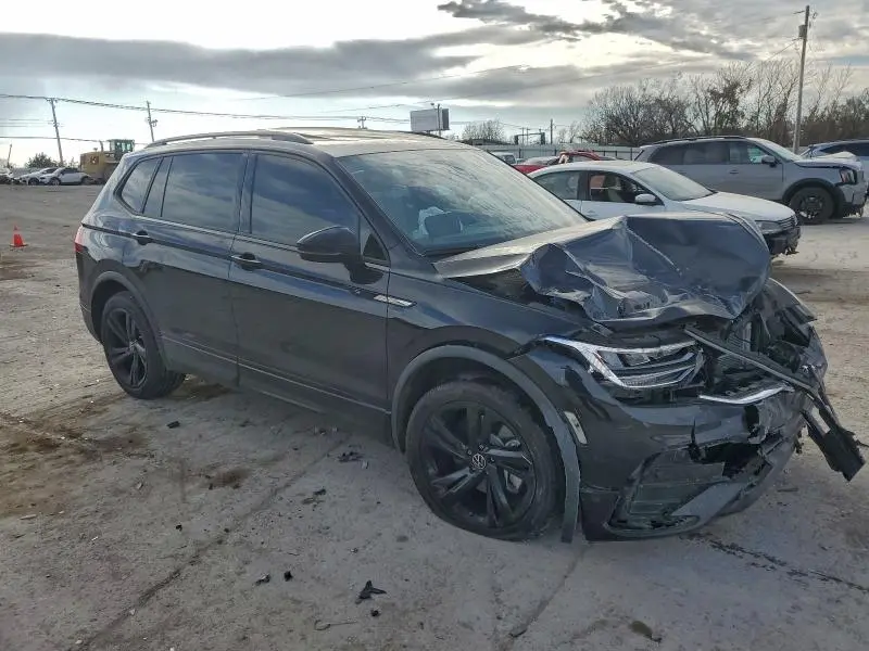 2023 VOLKSWAGEN TIGUAN SE R-LINE BLACK  