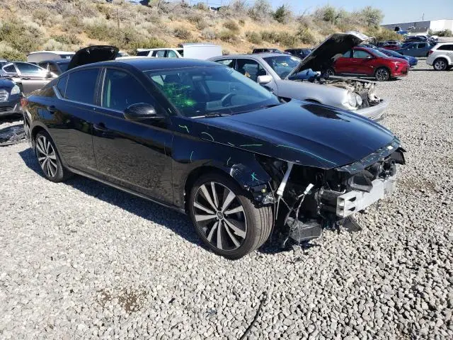 2019 NISSAN ALTIMA SR  