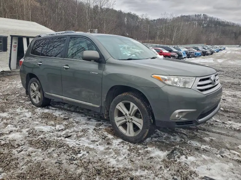2013 TOYOTA HIGHLANDER LIMITED  