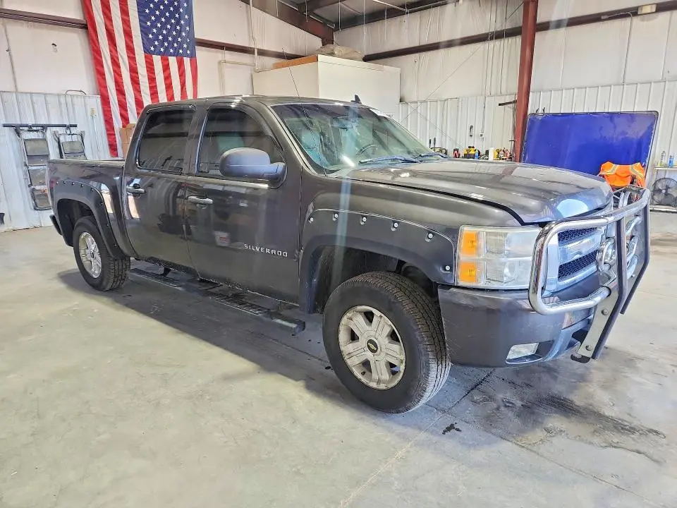 2011 CHEVROLET SILVERADO K1500 LT  