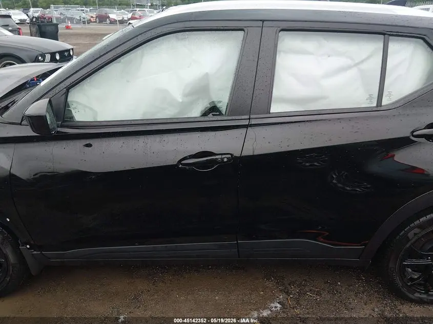 2023 NISSAN KICKS SV XTRONIC CVT