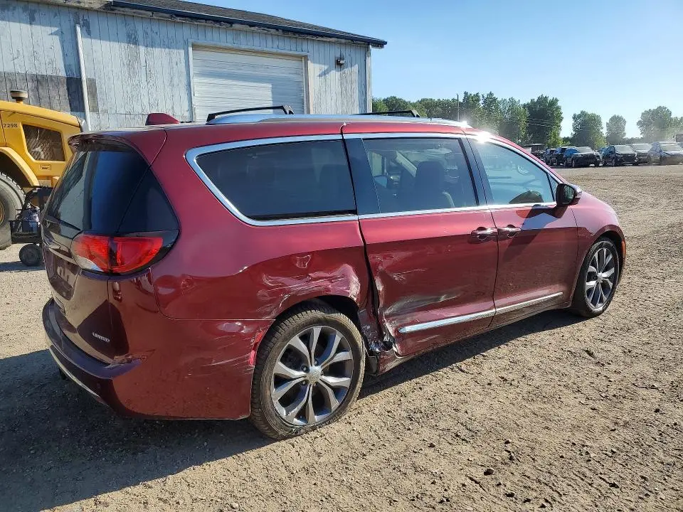 2017 CHRYSLER PACIFICA LIMITED  