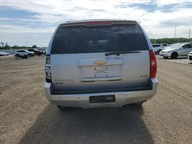 2011 CHEVROLET SUBURBAN K1500 LT  