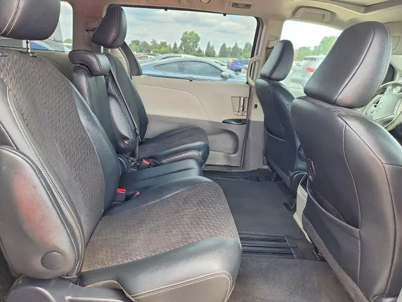 2014 TOYOTA SIENNA SPORT  