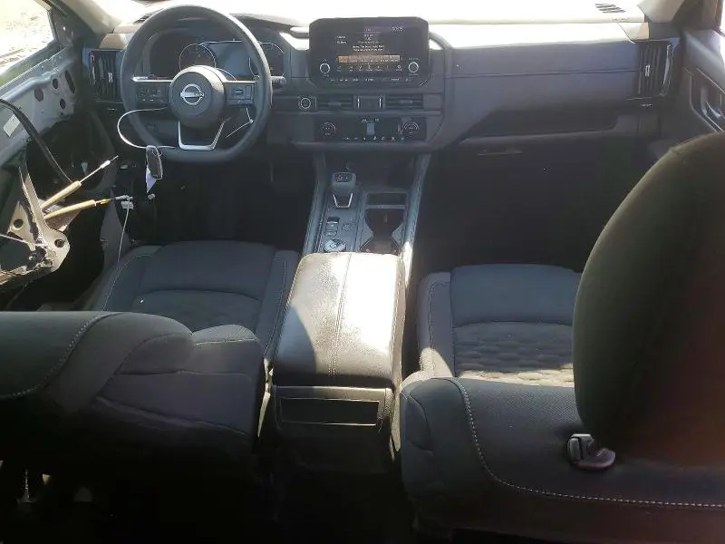 2024 NISSAN PATHFINDER S  