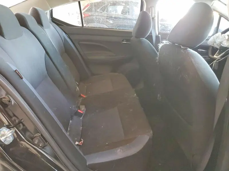 2024 NISSAN VERSA SV  