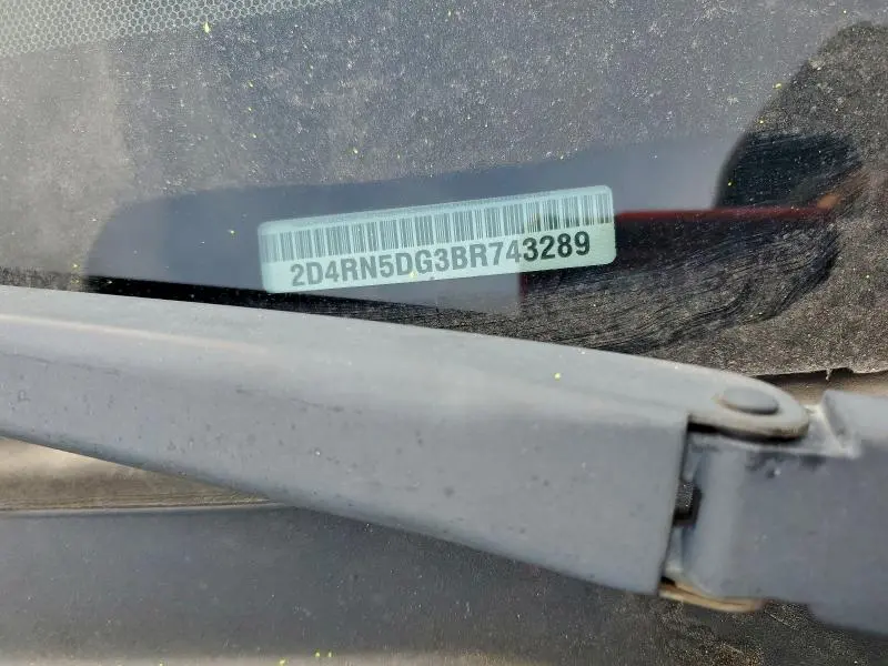 2011 DODGE GRAND CARAVAN CREW  