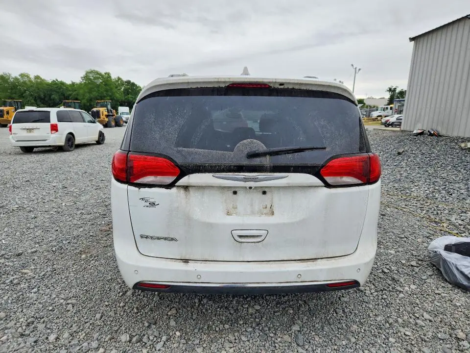 2017 CHRYSLER PACIFICA TOURING L  