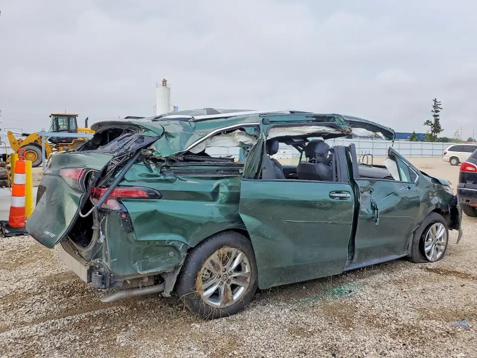 2026 TOYOTA SIENNA LIMITED 7-PASSENGER  