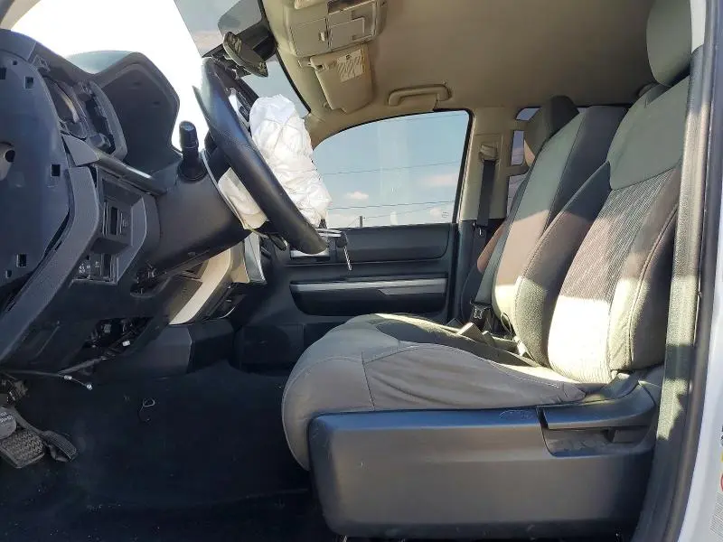 2018 TOYOTA TUNDRA SR5  