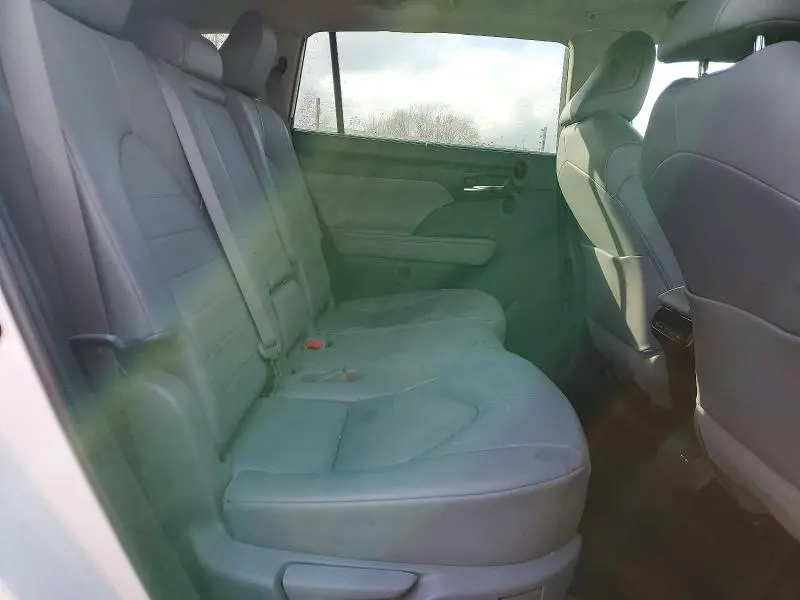 2020 TOYOTA HIGHLANDER HYBRID XLE  