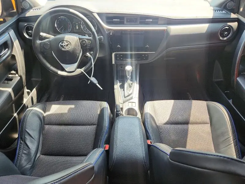 2018 TOYOTA COROLLA SE  