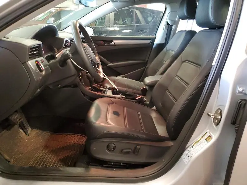 2021 VOLKSWAGEN PASSAT SE  