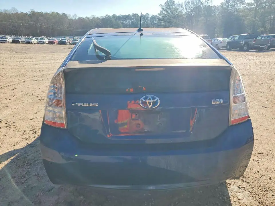2010 TOYOTA PRIUS III  