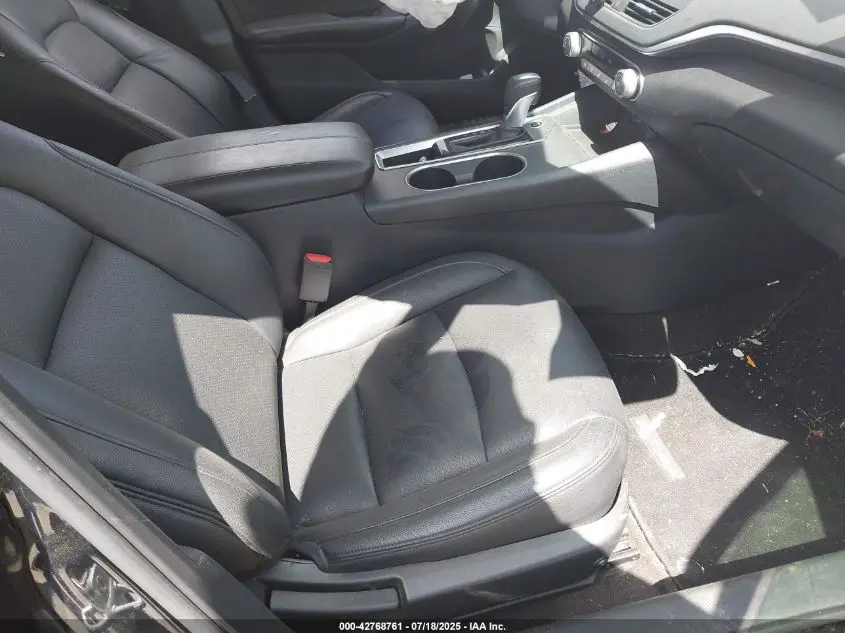 2022 NISSAN ALTIMA SV FWD
