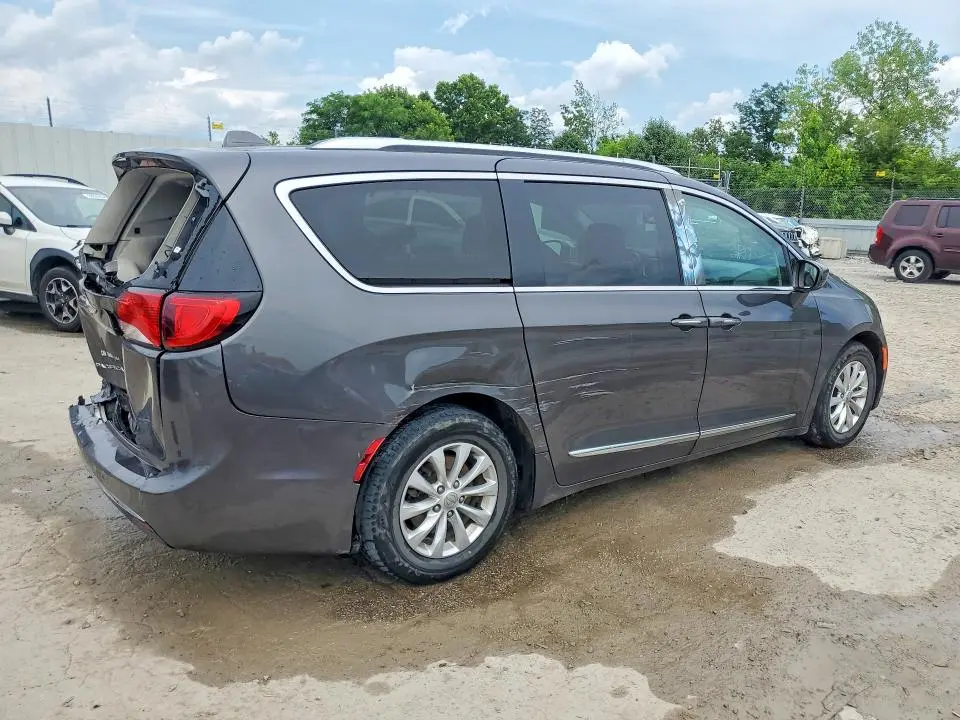 2018 CHRYSLER PACIFICA TOURING L PLUS  