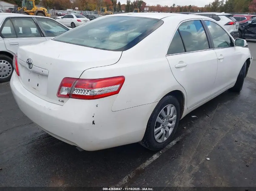 2011 TOYOTA CAMRY LE